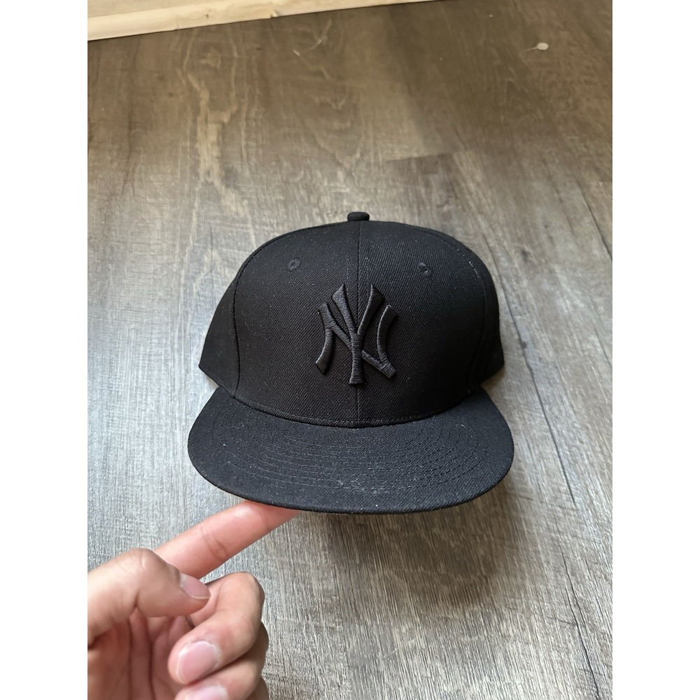 New York Yankees Basic 9FIFTY‎ Adjustable Snapback New Era Cap - Black  -  NWT